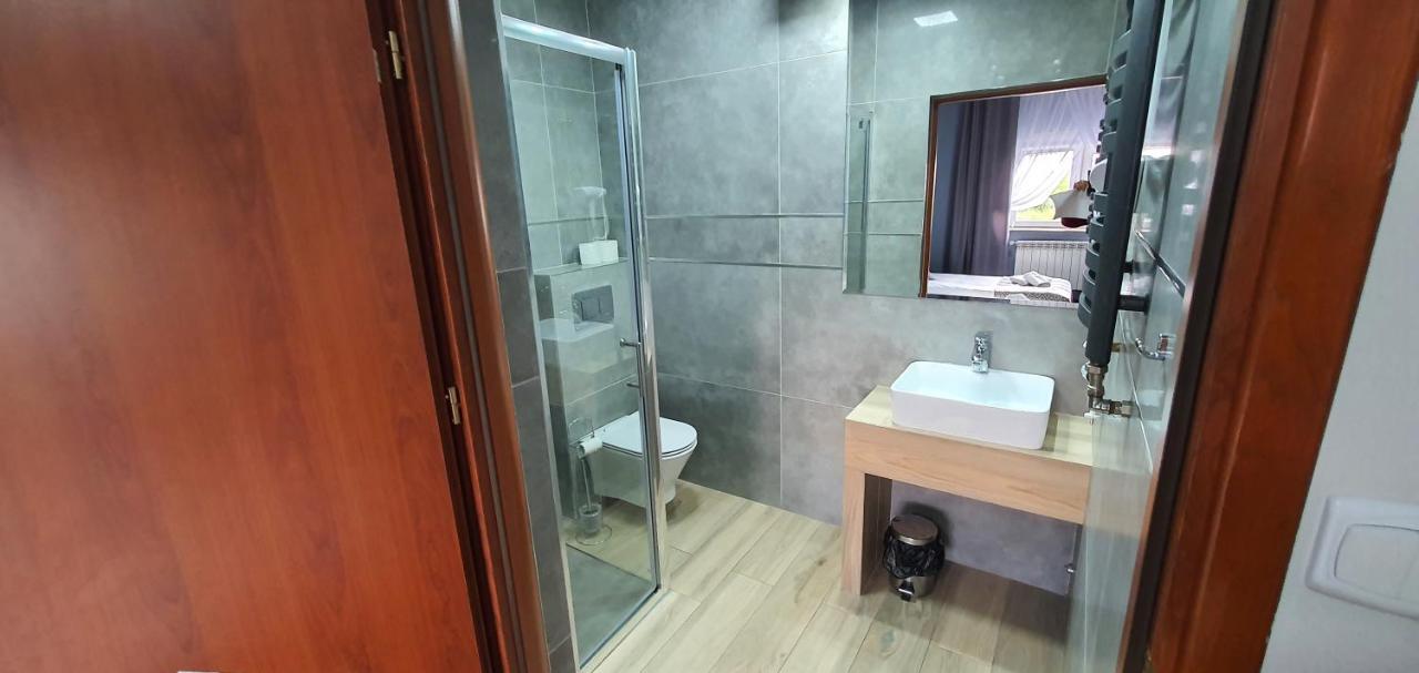 Hotel Bursztynowy Юзефув-над-Віслою Екстер'єр фото