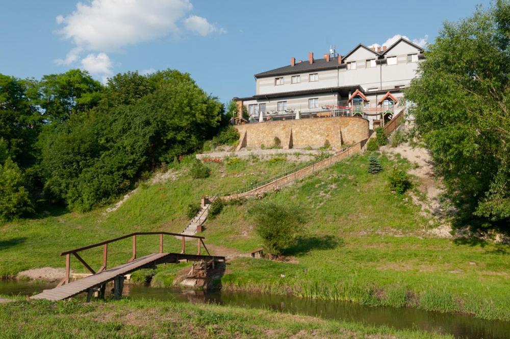 Hotel Bursztynowy Jozefow na Wisla Екстер'єр фото