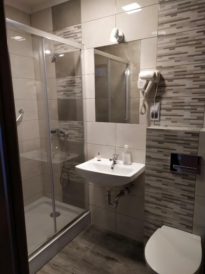 Hotel Bursztynowy Юзефув-над-Віслою Екстер'єр фото